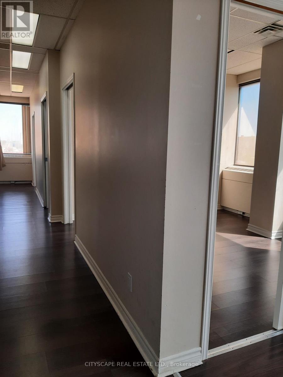 502 - 2065 Finch Avenue W, Toronto, Ontario  M3N 2V7 - Photo 7 - W12407743