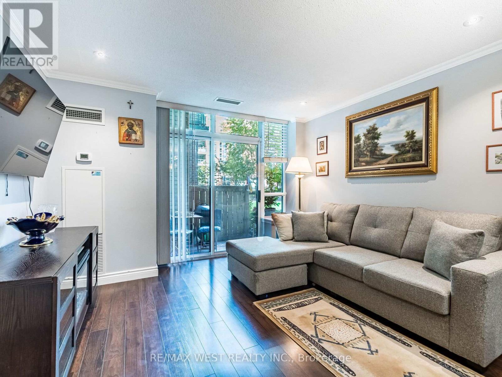 101 - 9 Michael Power Place, Toronto, Ontario  M9A 0A5 - Photo 19 - W12407744