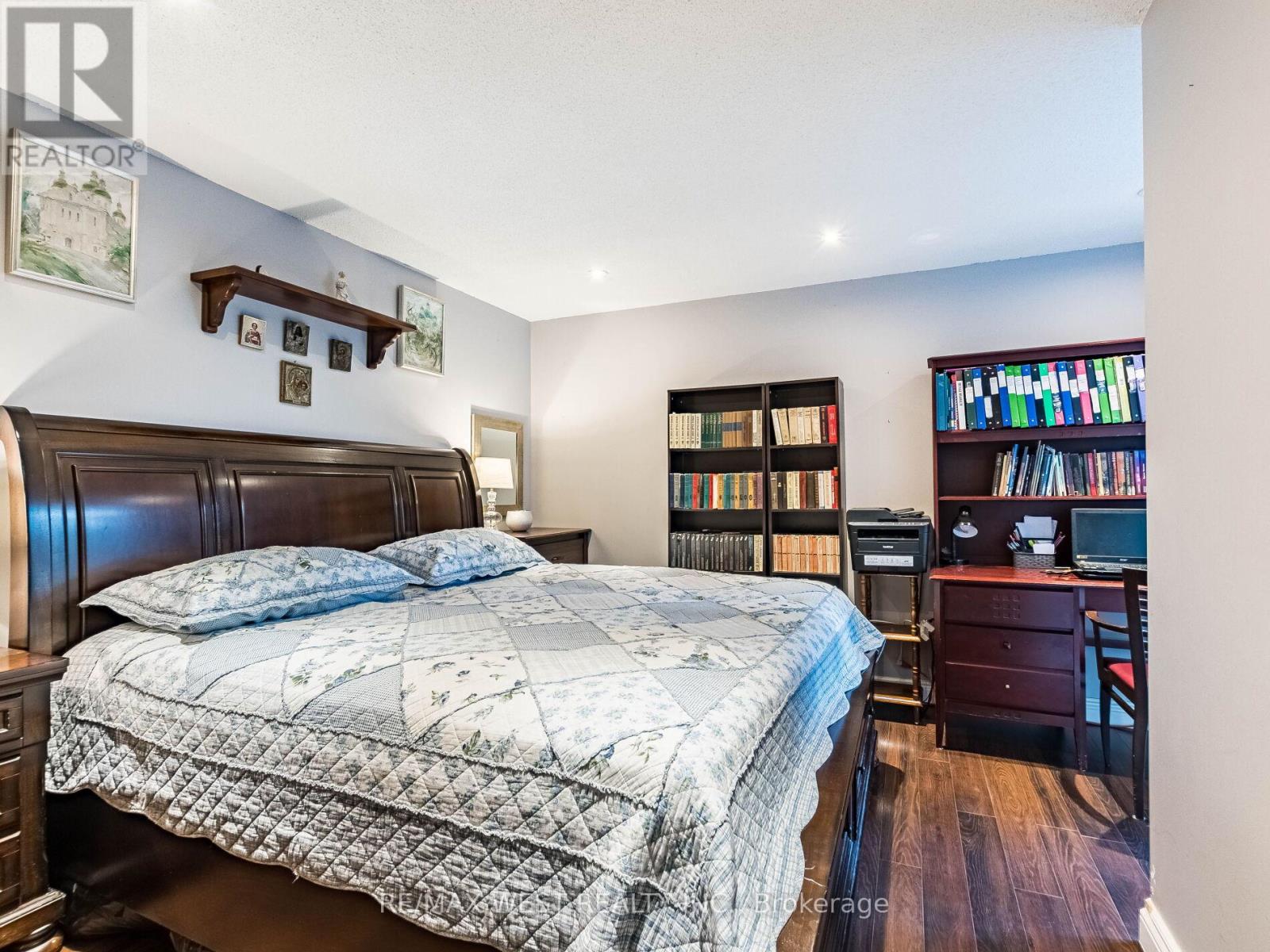 101 - 9 Michael Power Place, Toronto, Ontario  M9A 0A5 - Photo 23 - W12407744