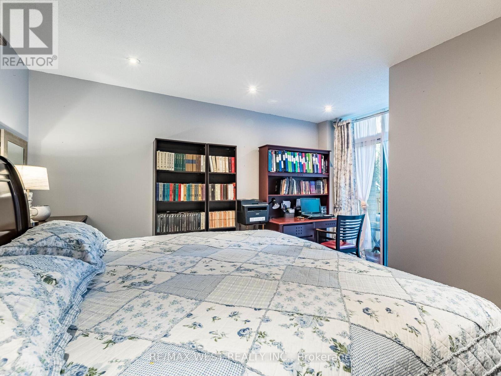 101 - 9 Michael Power Place, Toronto, Ontario  M9A 0A5 - Photo 24 - W12407744