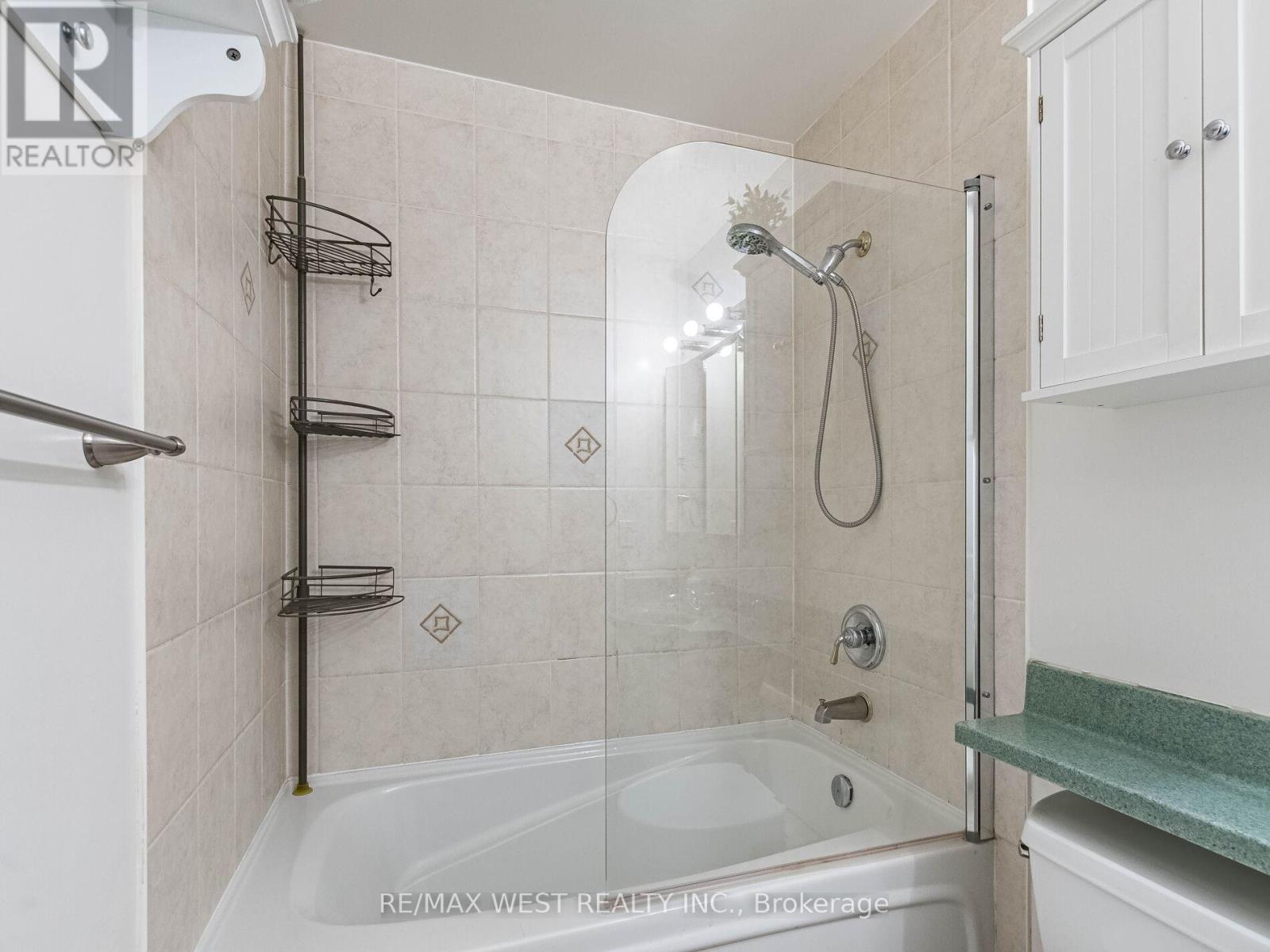 101 - 9 Michael Power Place, Toronto, Ontario  M9A 0A5 - Photo 31 - W12407744