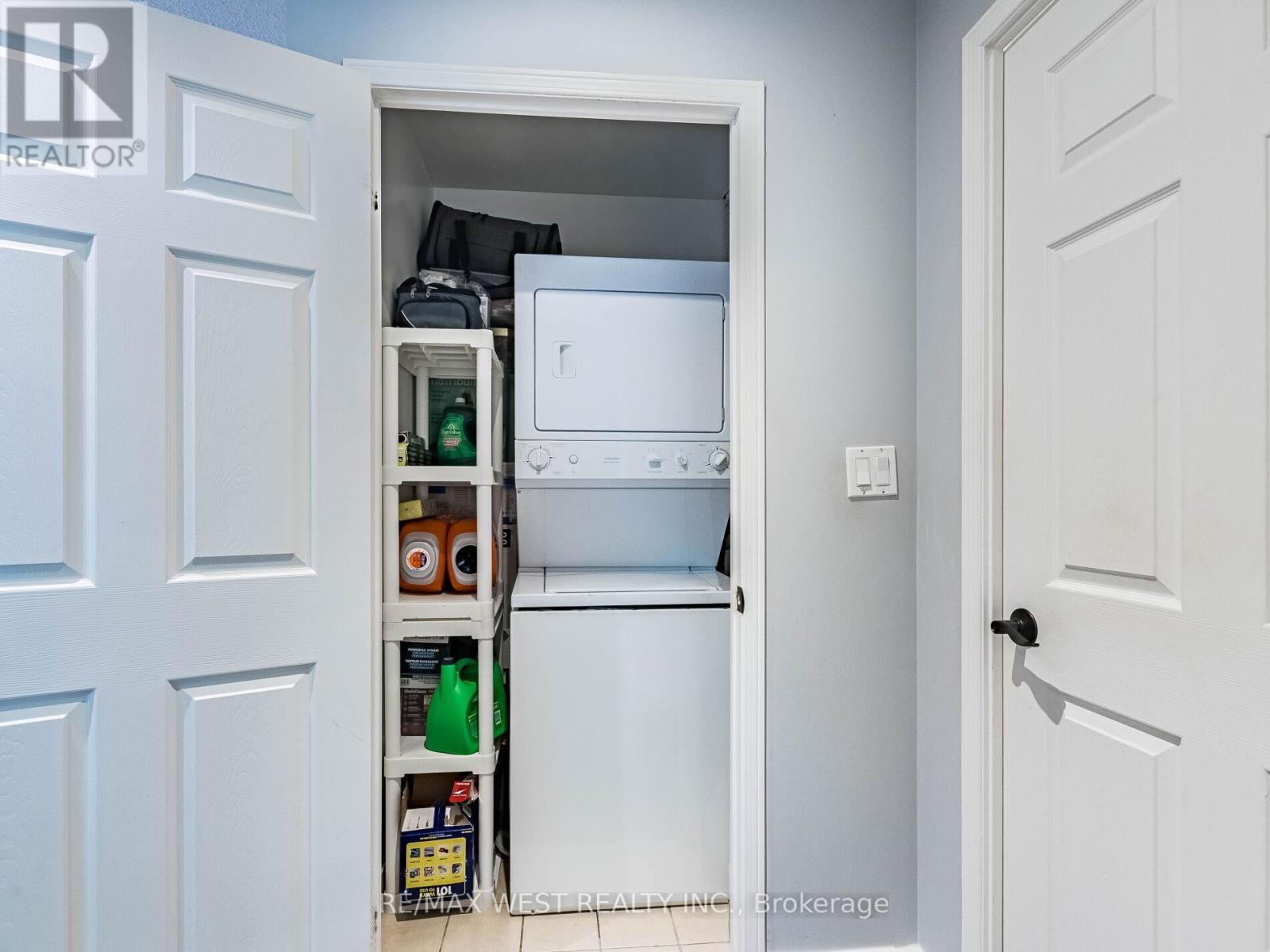 101 - 9 Michael Power Place, Toronto, Ontario  M9A 0A5 - Photo 32 - W12407744