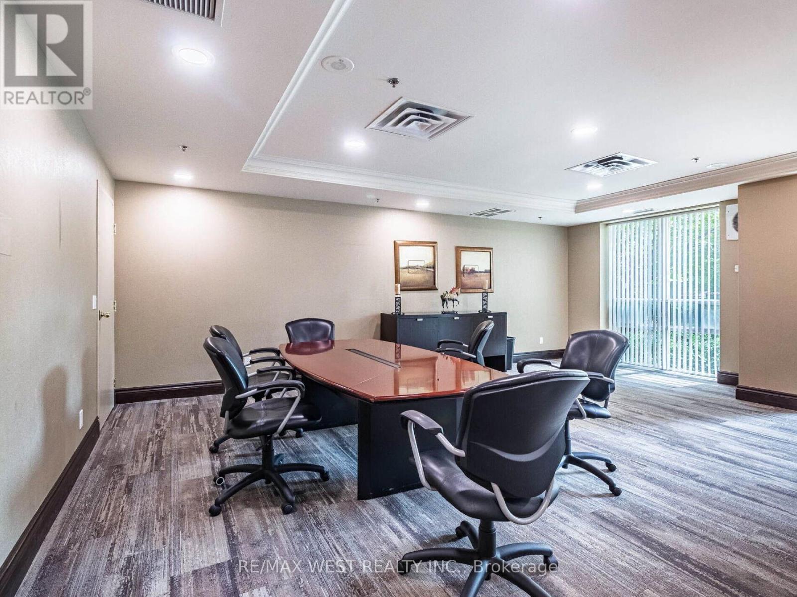 101 - 9 Michael Power Place, Toronto, Ontario  M9A 0A5 - Photo 37 - W12407744