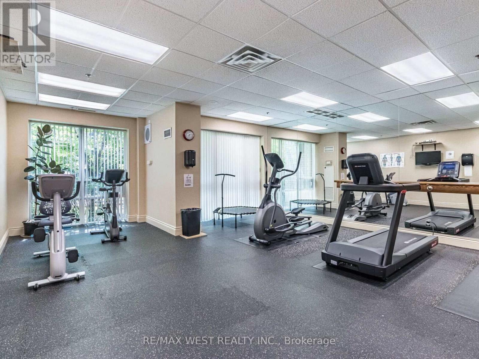 101 - 9 Michael Power Place, Toronto, Ontario  M9A 0A5 - Photo 41 - W12407744