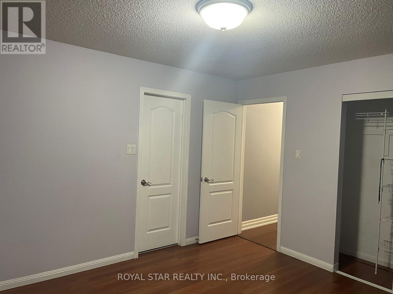 118 Tiller Trail, Brampton, Ontario  L6X 4S8 - Photo 6 - W12407779