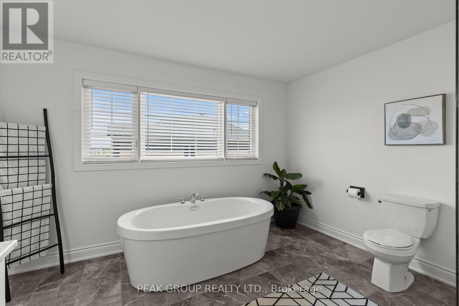 Lorem Ipsum Do, Thorold, Ontario  L2V  - Photo 34 - DEMO28871777