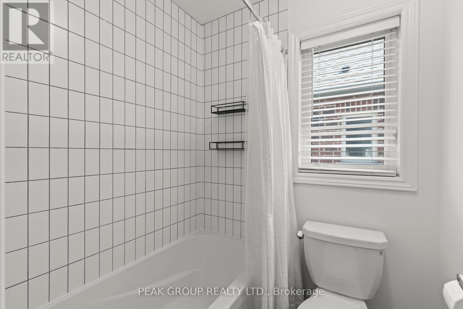 Lorem Ipsum Do, Thorold, Ontario  L2V  - Photo 42 - DEMO28871777