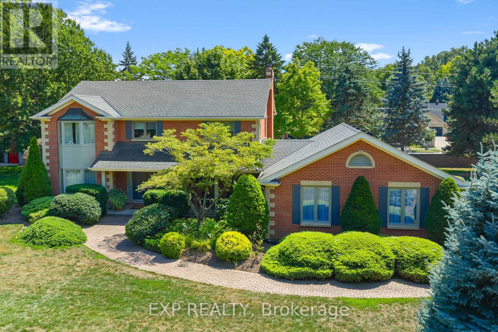 6748 January Drive, Niagara Falls, Ontario  L2J 4J4 - Photo 1 - X12407853