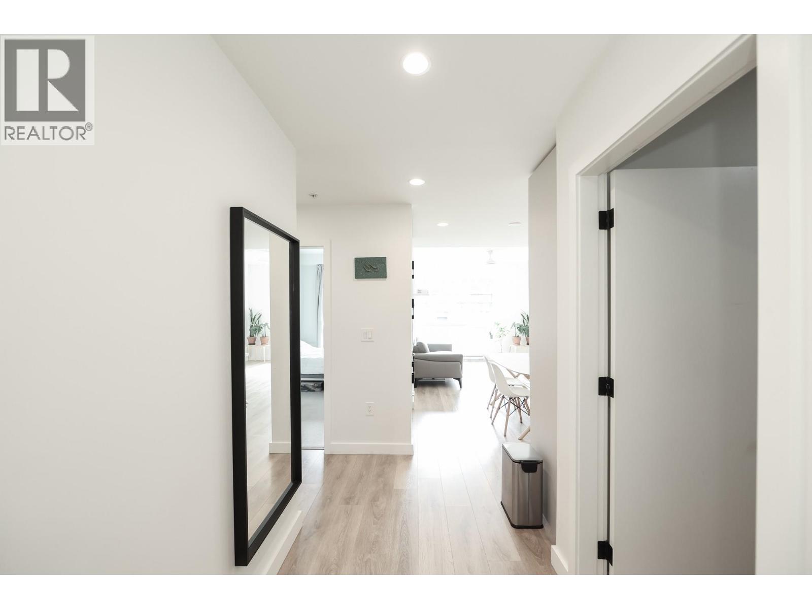 407 3038 St George Street, Port Moody, British Columbia  V3H 0L3 - Photo 2 - R3048659
