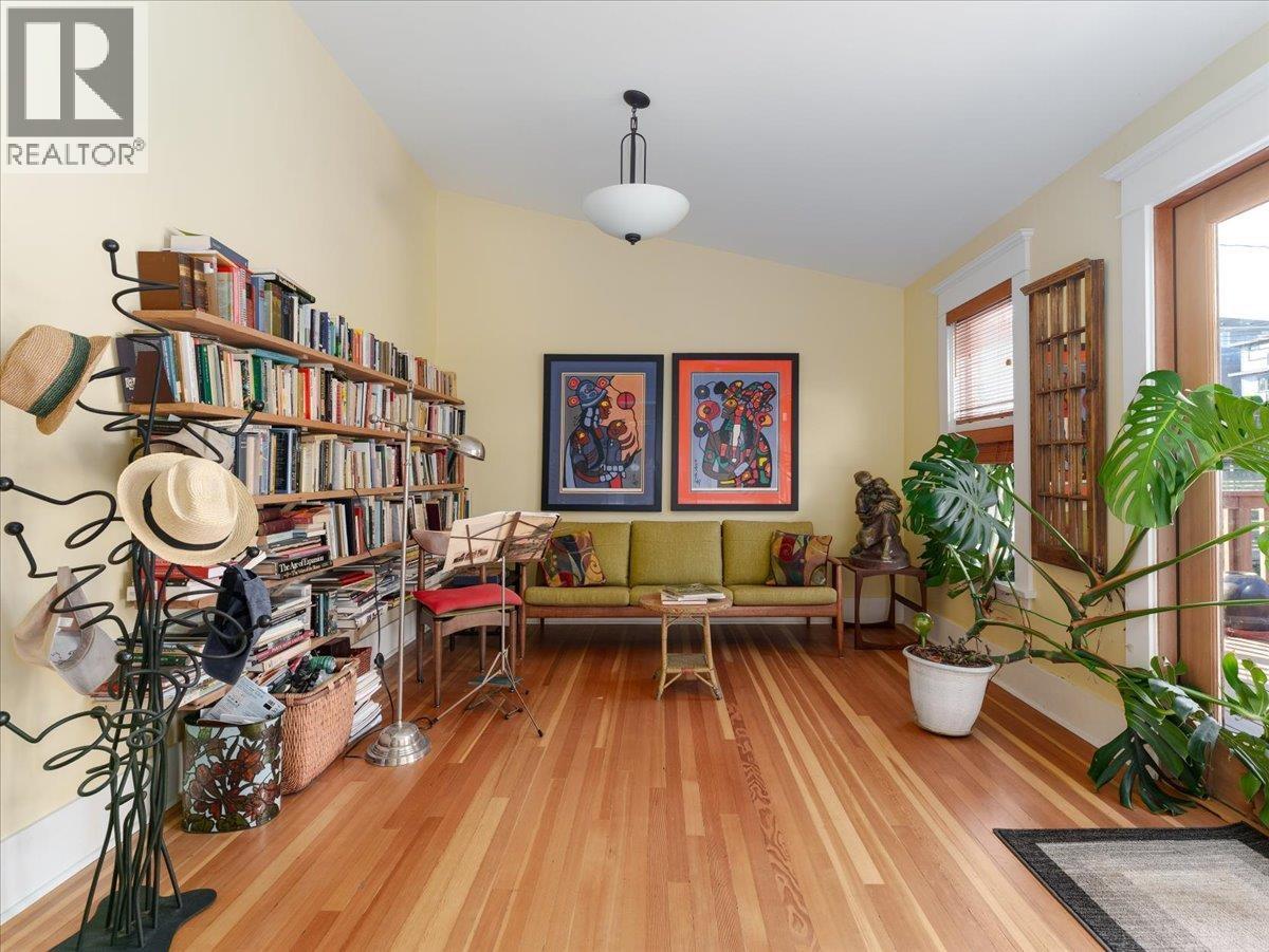 848 E 6th Street, North Vancouver, British Columbia  V7L 1R7 - Photo 12 - R3048686