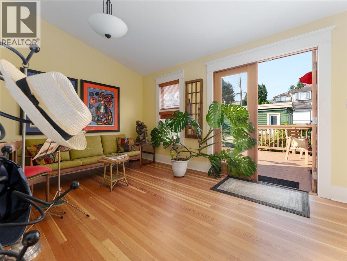 848 E 6th Street, North Vancouver, British Columbia  V7L 1R7 - Photo 13 - R3048686