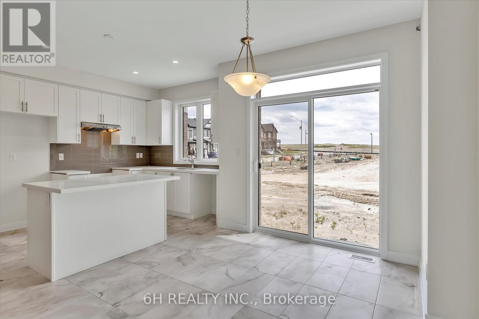 145 Pike Street, Peterborough, Ontario  K9K 0J5 - Photo 10 - X12407726