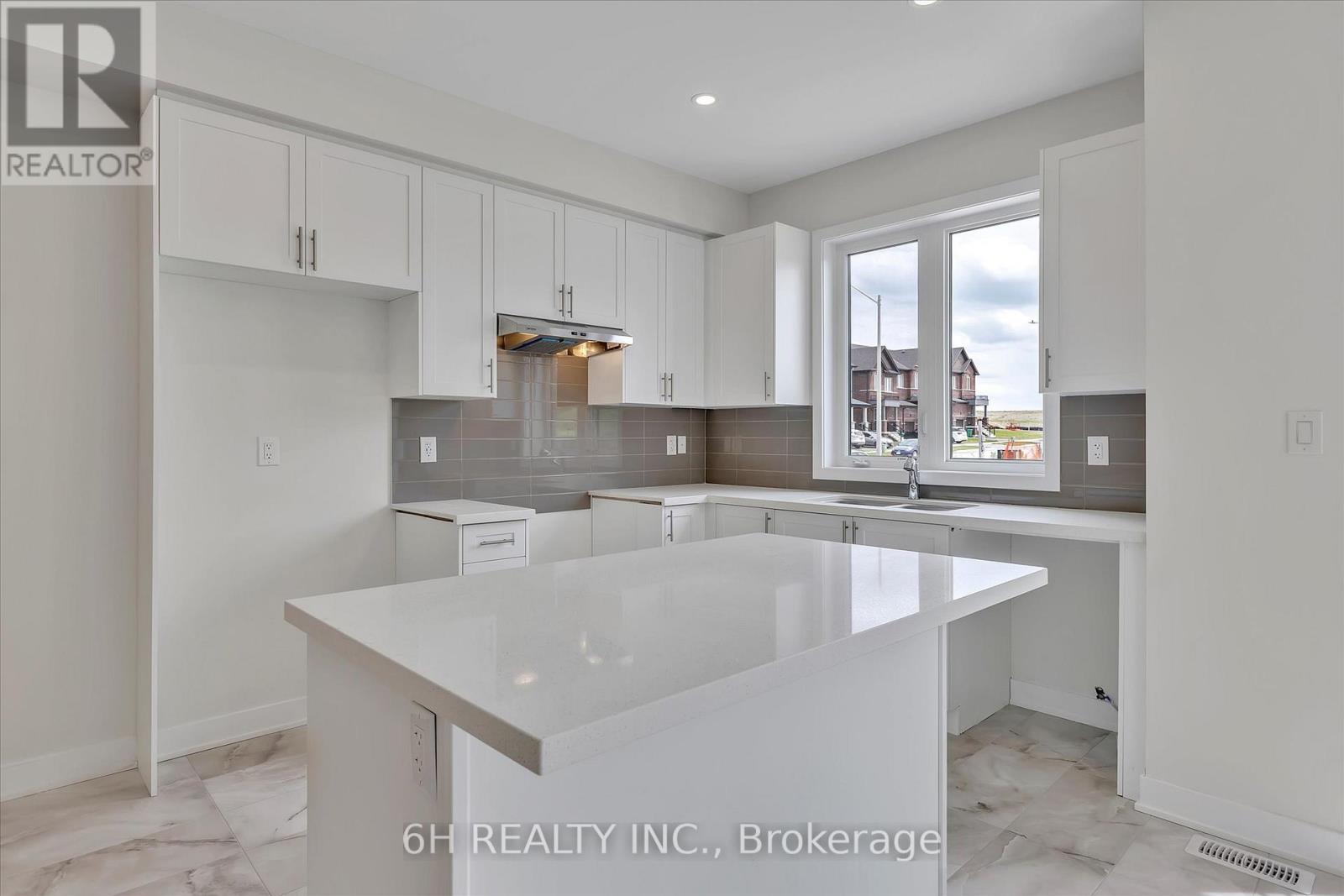 145 Pike Street, Peterborough, Ontario  K9K 0J5 - Photo 12 - X12407726