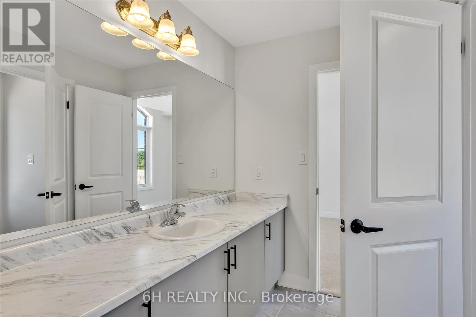 329 O'toole Crescent, Peterborough, Ontario  K9K 0J4 - Photo 33 - X12407728