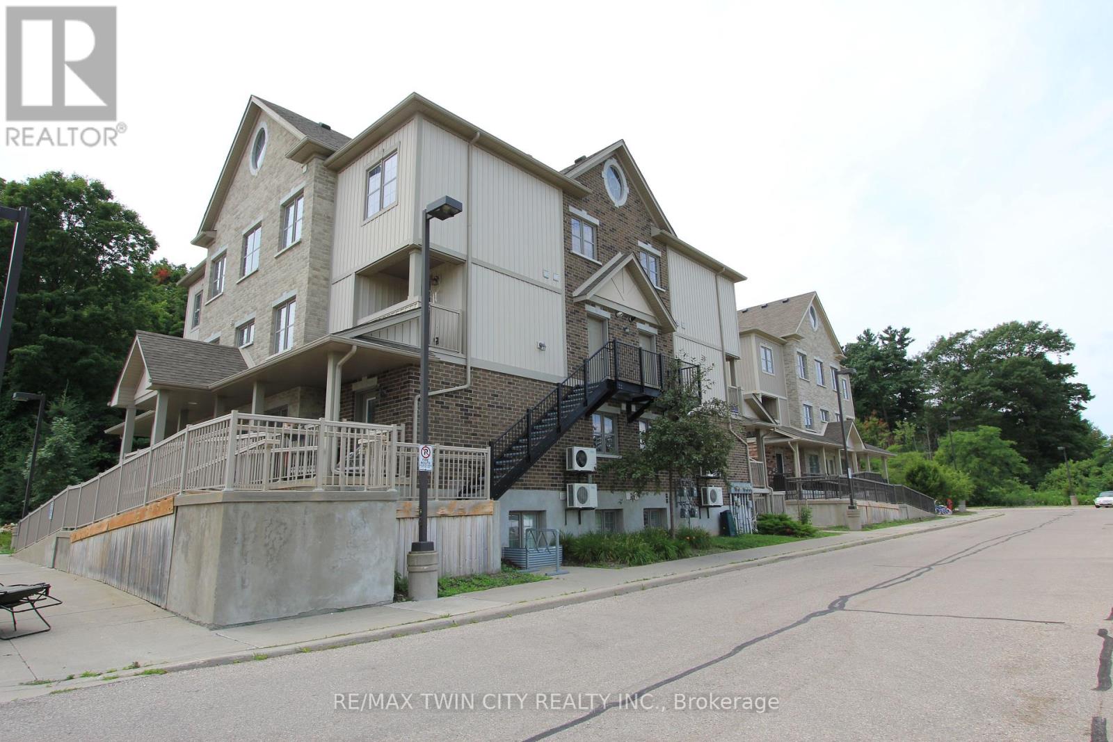 Property at 3E - 255 MAITLAND STREET image 2