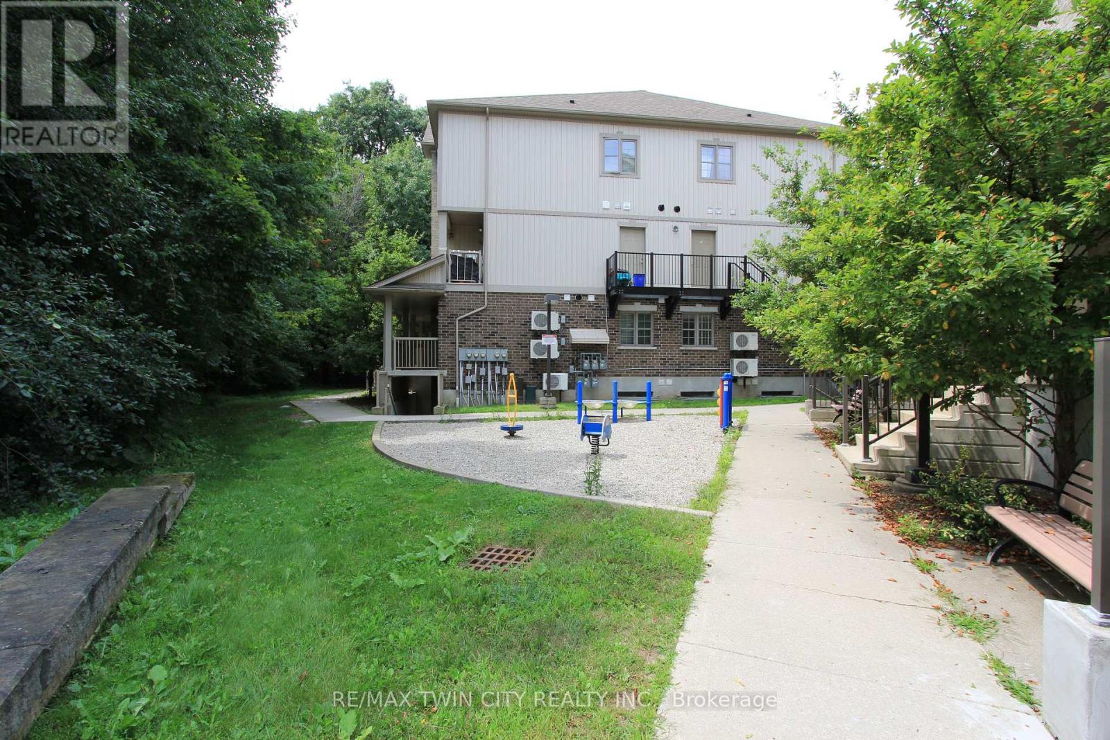 Property at 3E - 255 MAITLAND STREET image 4