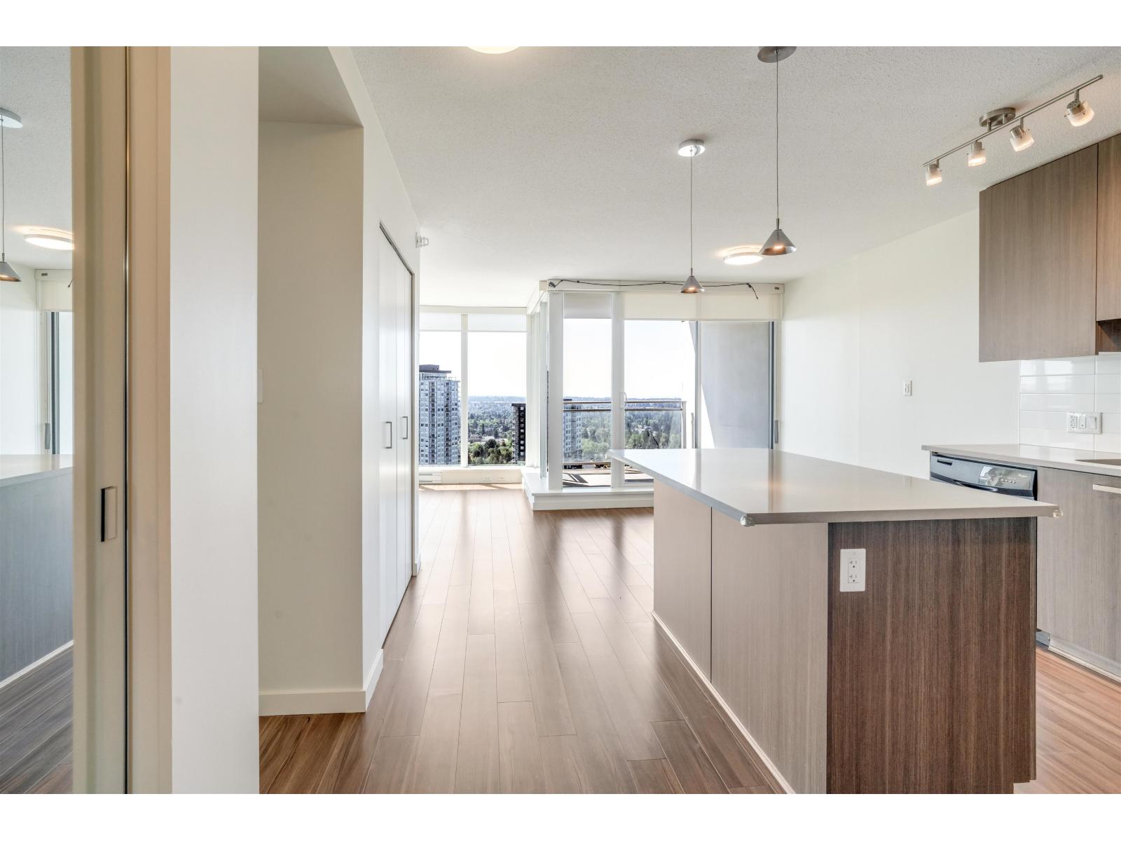 3707 13325 102a Avenue, Surrey, British Columbia  V3T 1P6 - Photo 3 - R3048218