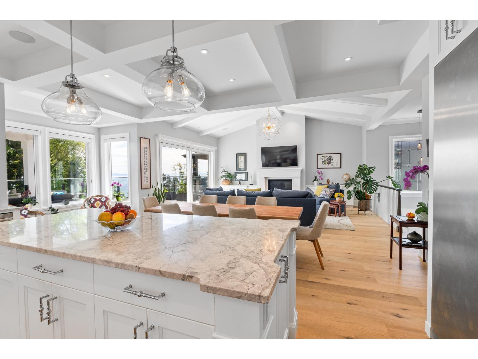 13416 Marine Drive, Surrey, British Columbia  V4A 1G2 - Photo 10 - R3048732