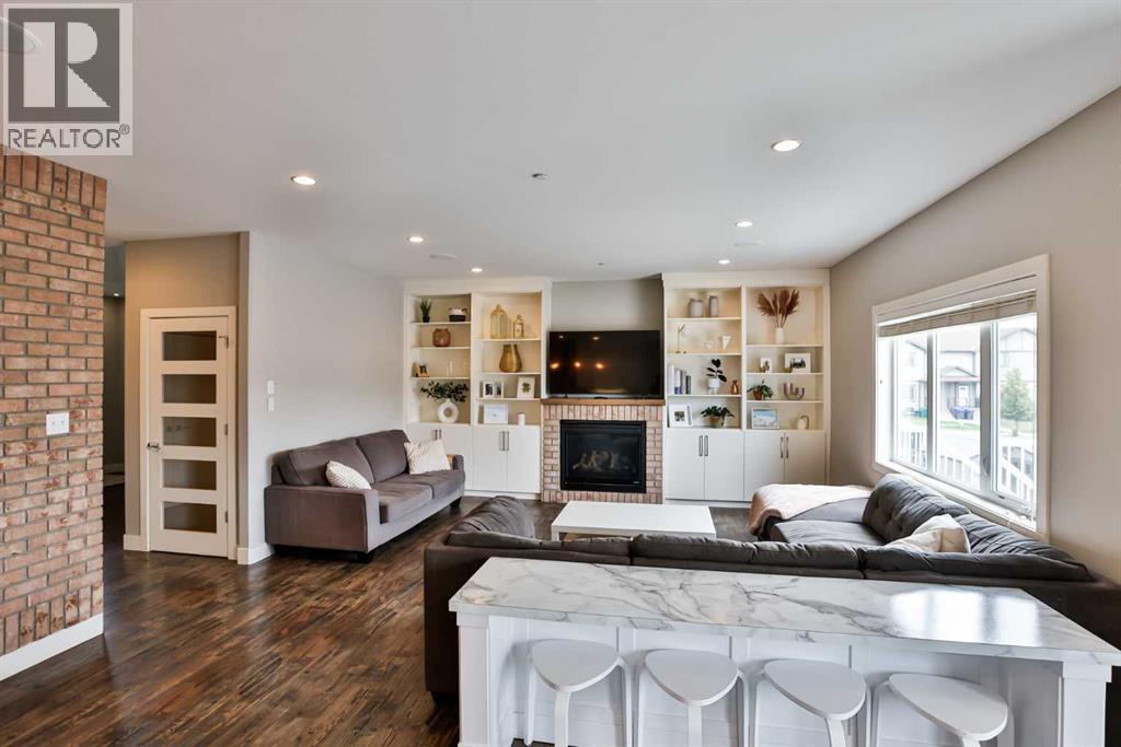 Property at 371 Crocus Terrace W image 5