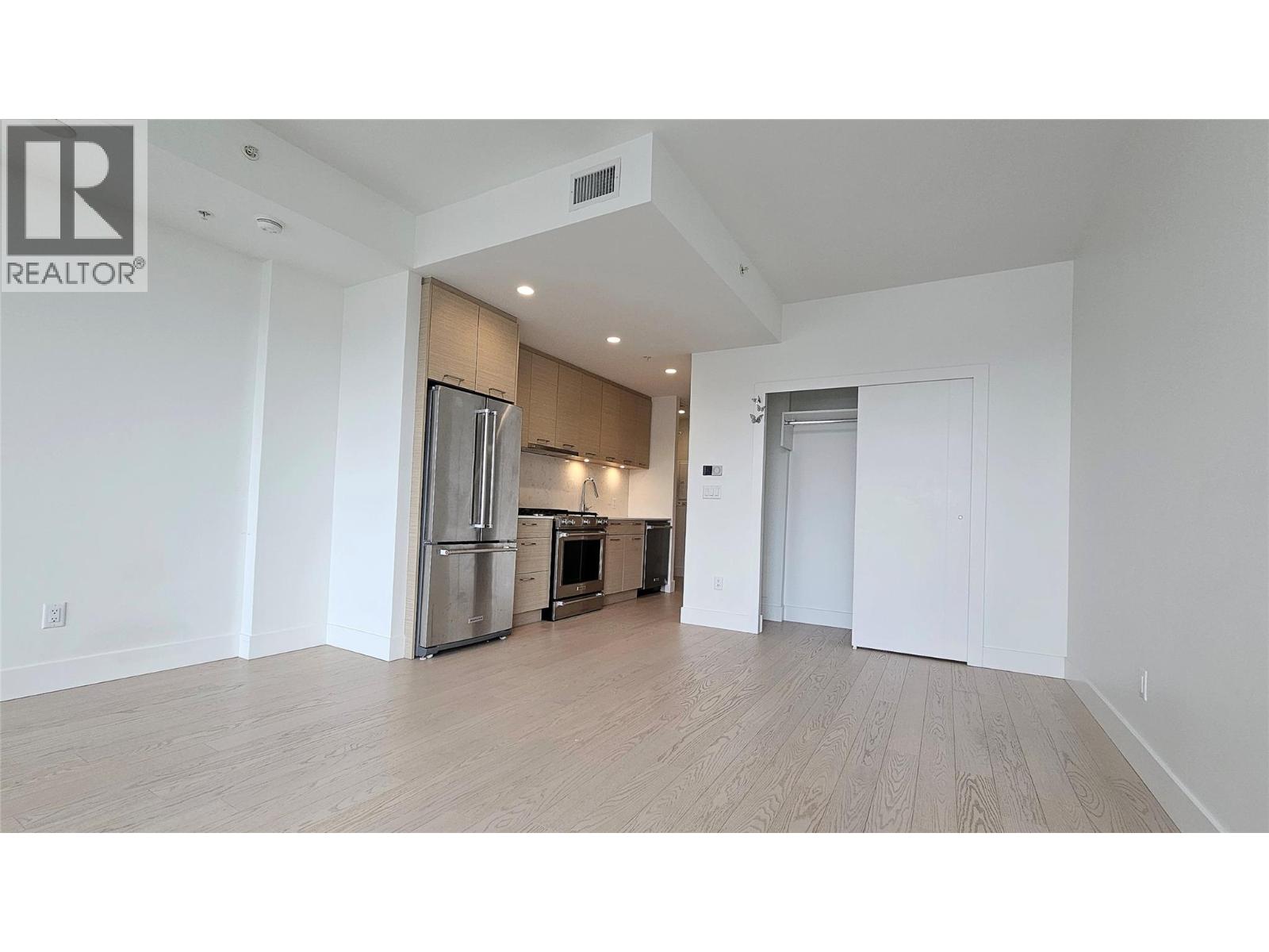 Property at 1191 Sunset Drive Unit# 609 image 4