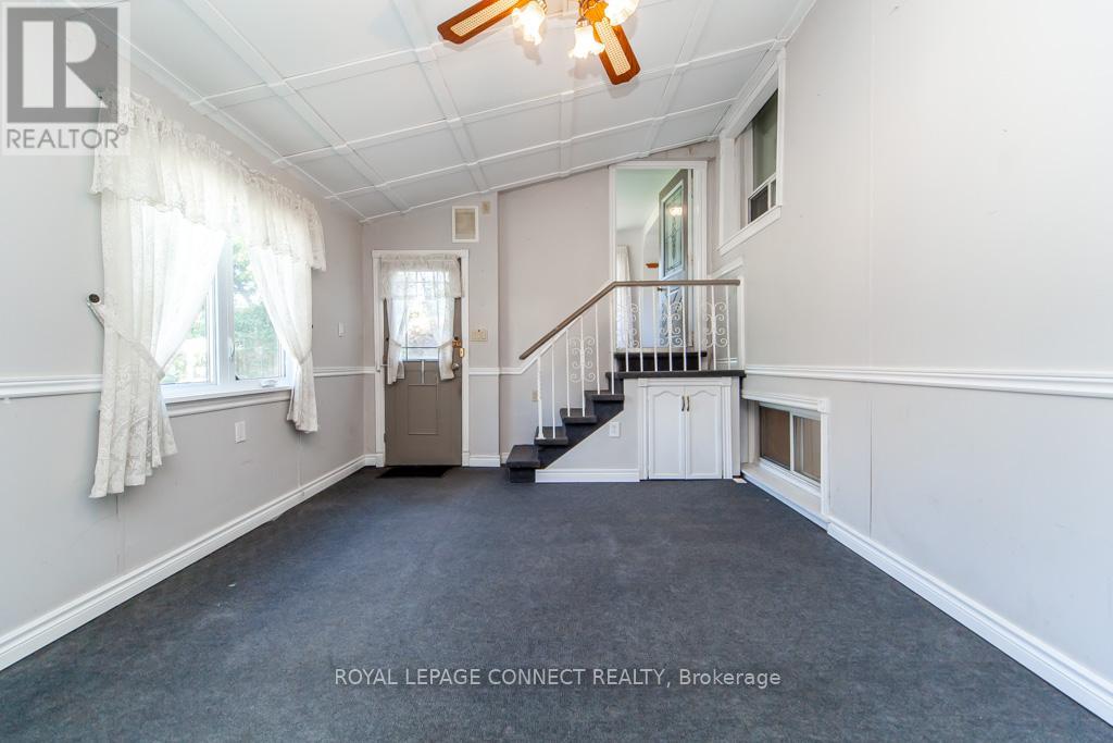 30 East Drive E, Toronto, Ontario  M6N 2N7 - Photo 21 - W12407772