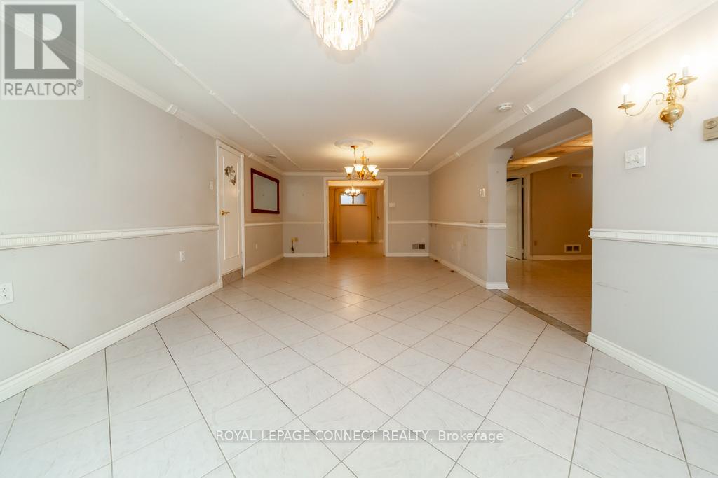 30 East Drive E, Toronto, Ontario  M6N 2N7 - Photo 33 - W12407772