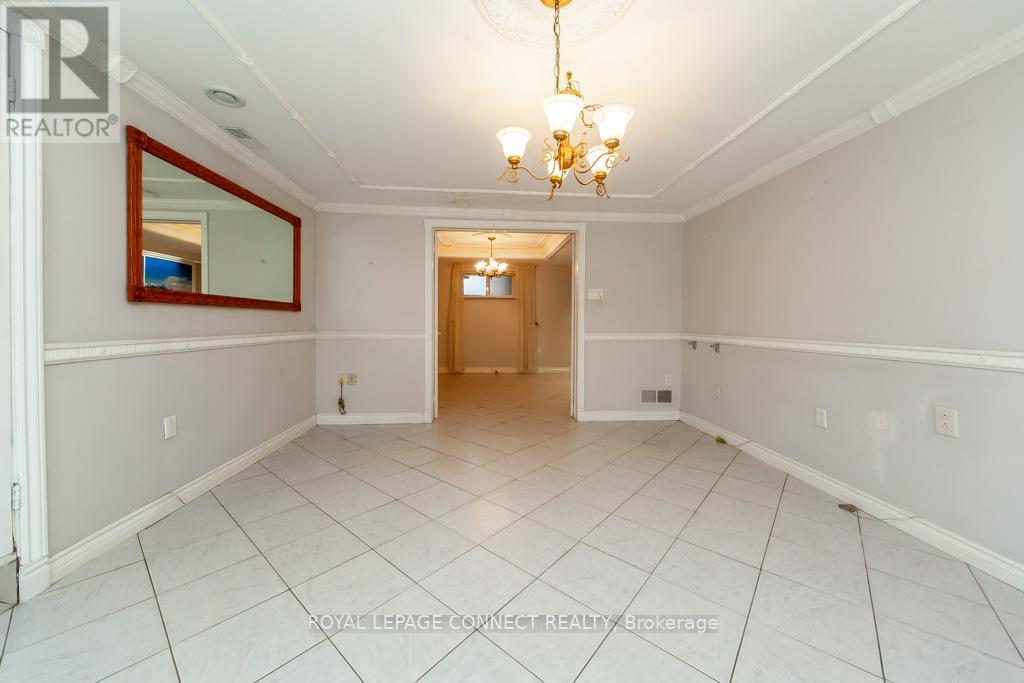 30 East Drive E, Toronto, Ontario  M6N 2N7 - Photo 34 - W12407772