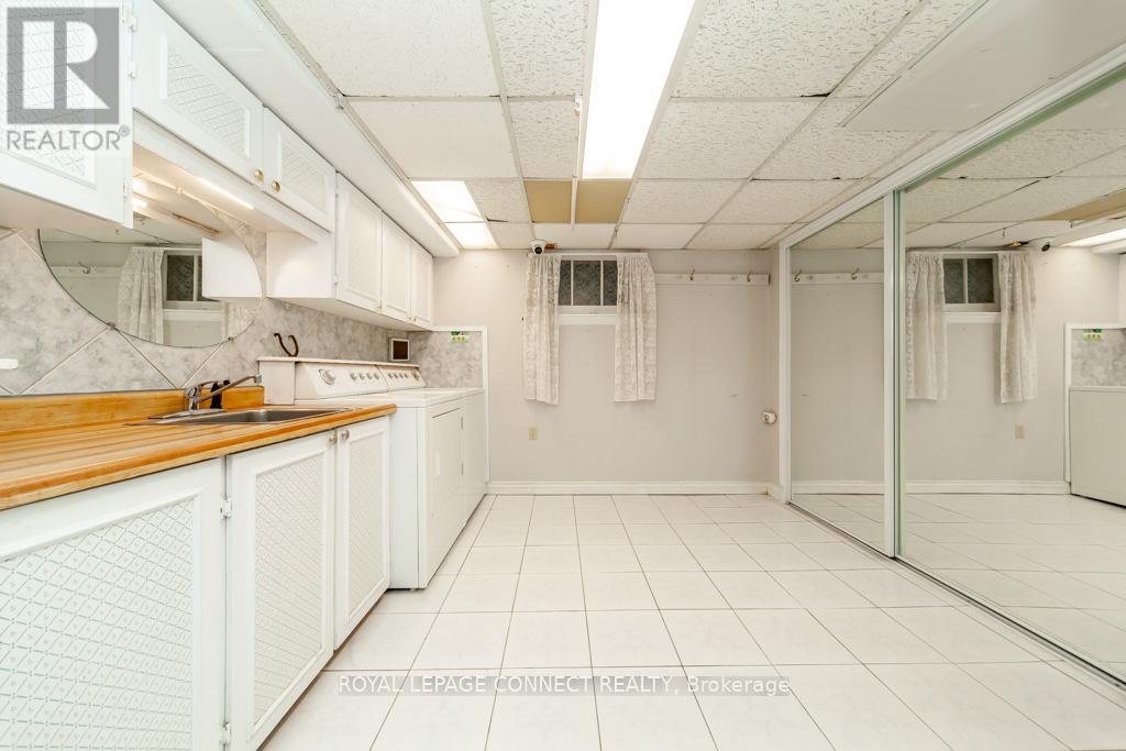 30 East Drive E, Toronto, Ontario  M6N 2N7 - Photo 24 - W12407772