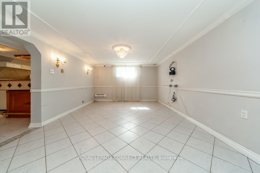 30 East Drive E, Toronto, Ontario  M6N 2N7 - Photo 31 - W12407772