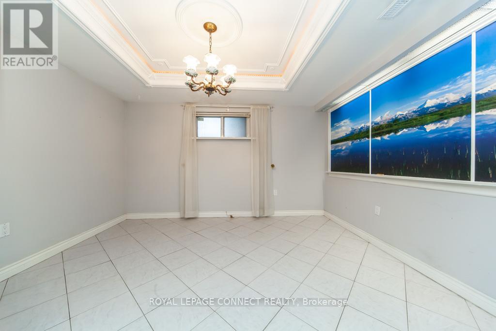 30 East Drive E, Toronto, Ontario  M6N 2N7 - Photo 35 - W12407772