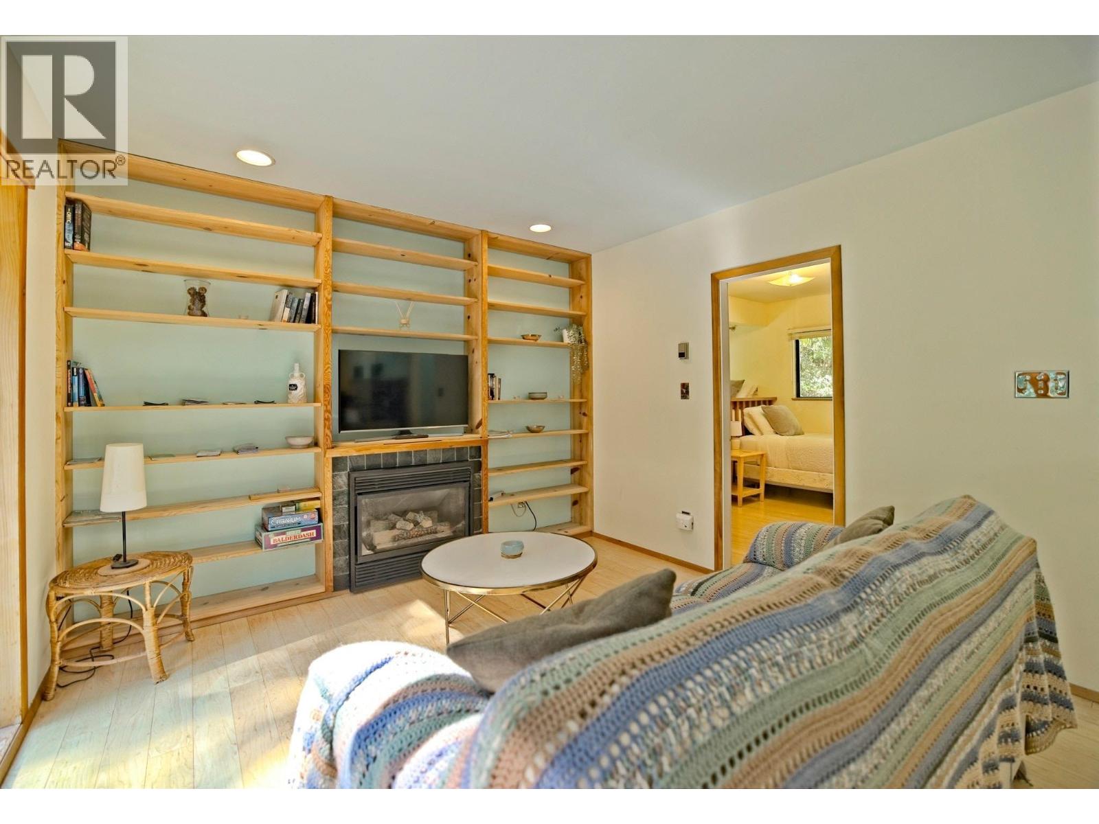 187 S Warbler Road, Galiano Island, British Columbia  V0N 1P0 - Photo 28 - R3047187