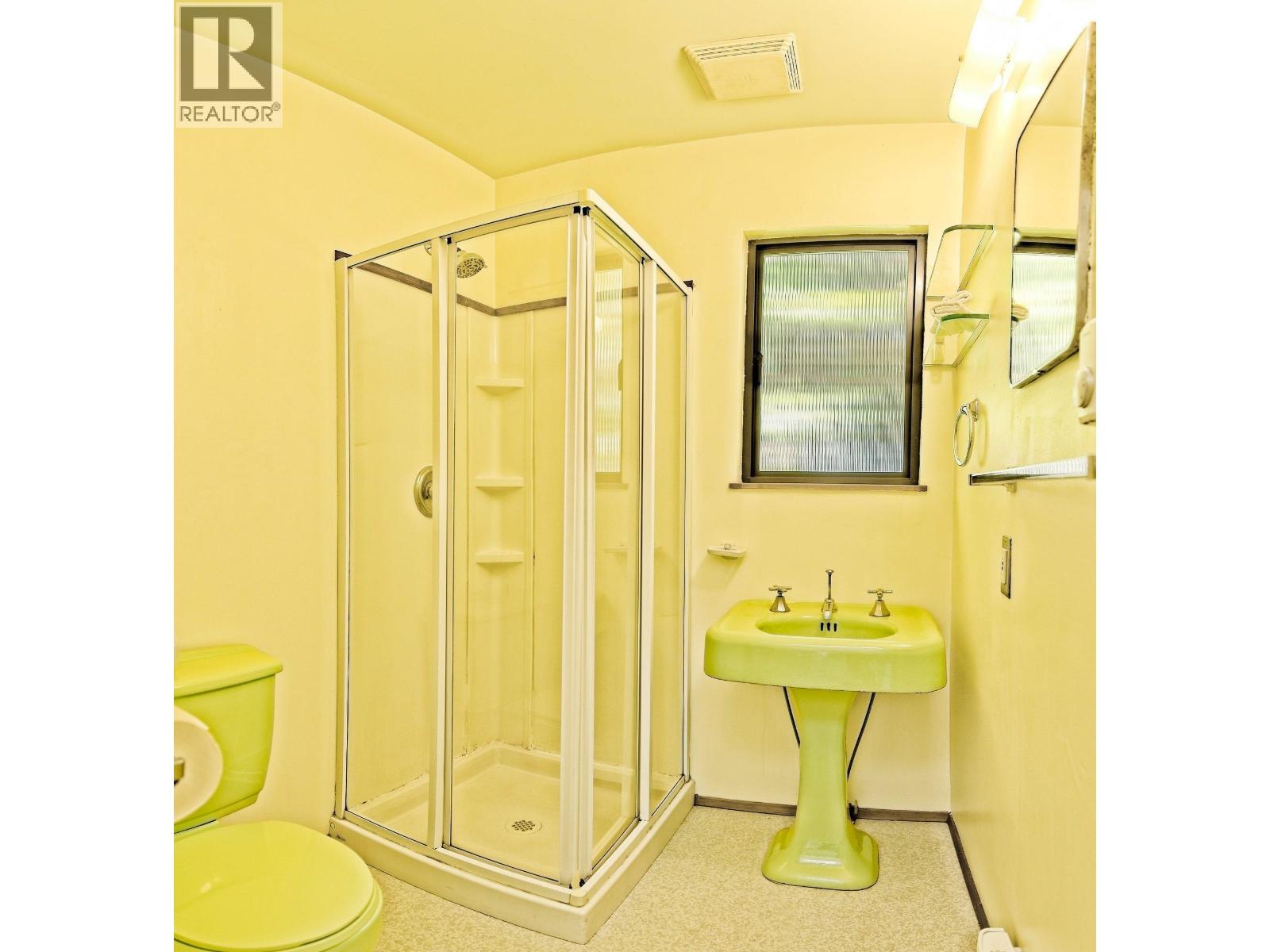 187 S Warbler Road, Galiano Island, British Columbia  V0N 1P0 - Photo 34 - R3047187