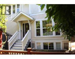 1046 St. Charles St Rockland
