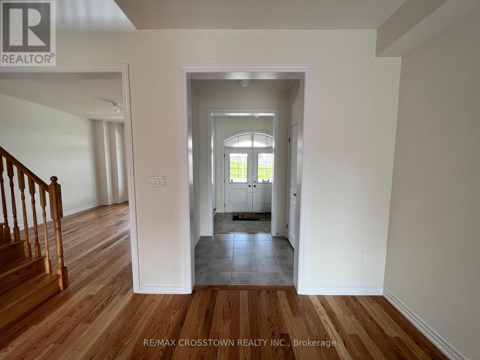 1099 Cole Street, Innisfil, Ontario  L9S 0J9 - Photo 13 - N12407832