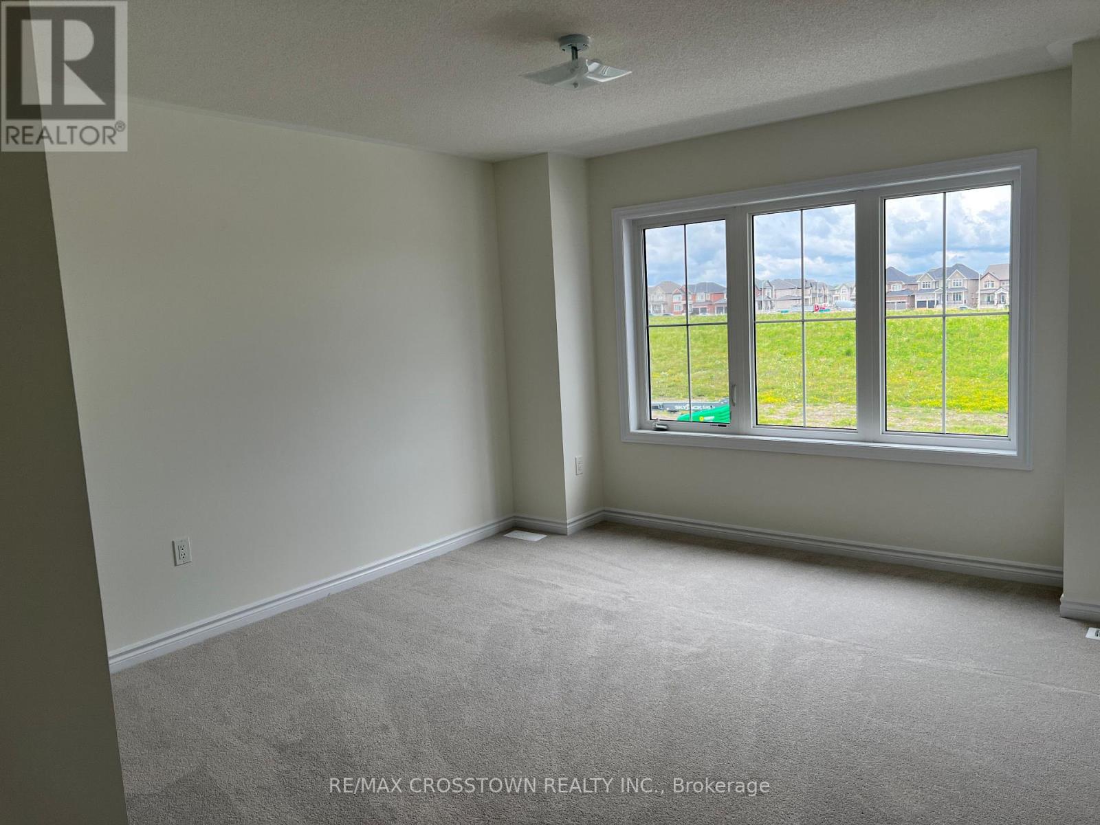1099 Cole Street, Innisfil, Ontario  L9S 0J9 - Photo 9 - N12407832