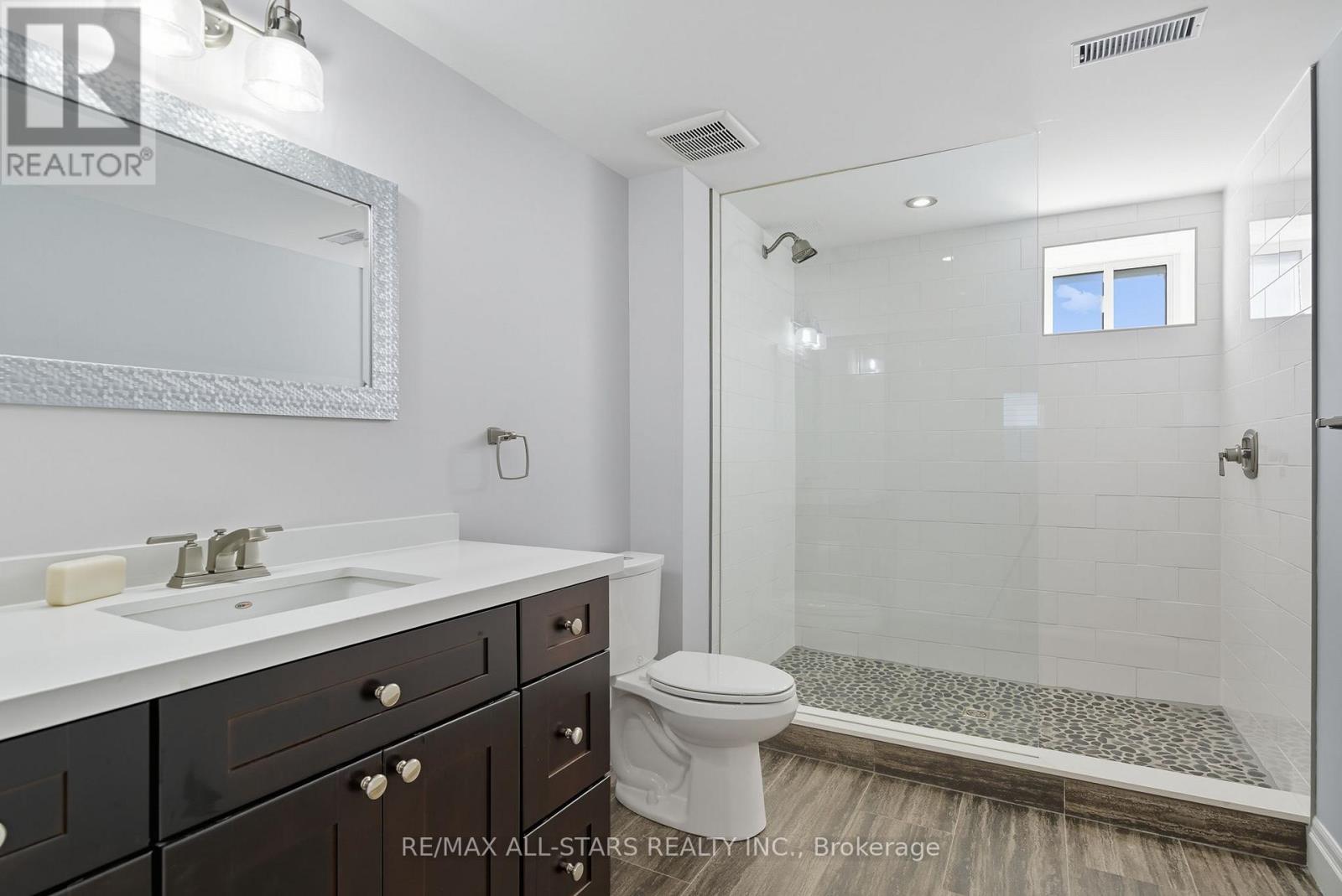 29 Patrick Drive, Aurora, Ontario  L4G 2A6 - Photo 34 - N12407866