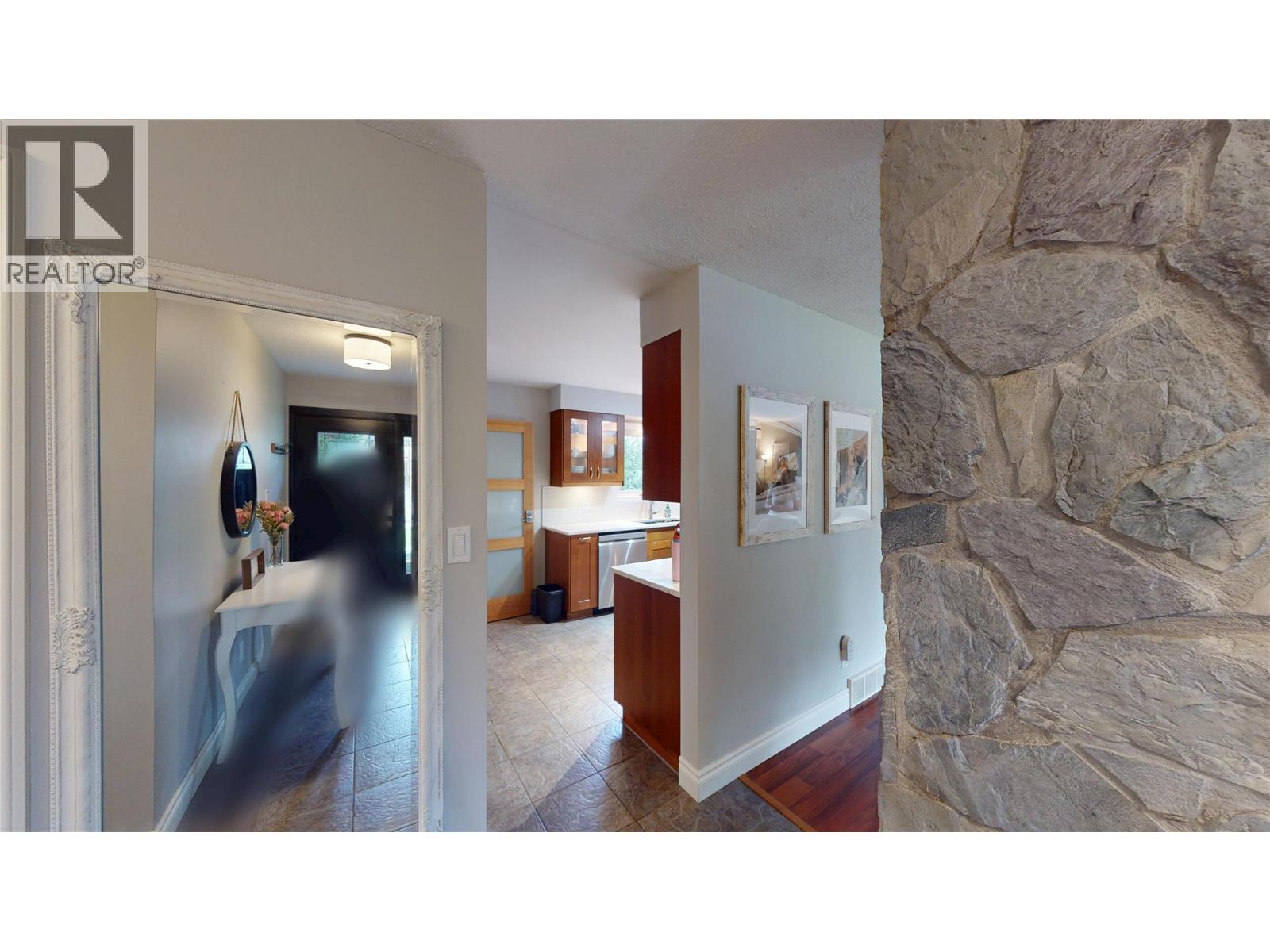 704 12th Avenue S, Cranbrook, British Columbia  V1C 2T2 - Photo 28 - 10363104