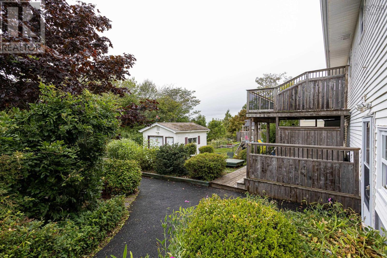 Property at 6 Eagle Lane image 3