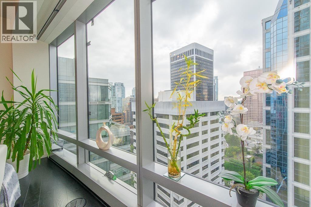 2305 1151 W GEORGIA STREET, Vancouver, British Columbia