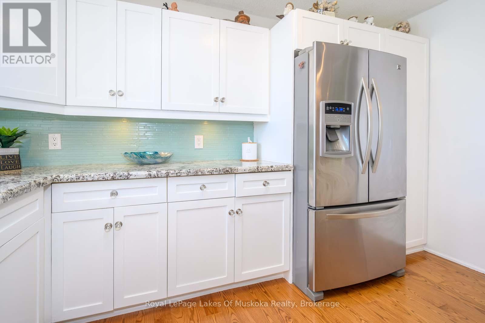 524 Homeland Drive, Perry, Ontario  P0A 1J0 - Photo 8 - X12407883