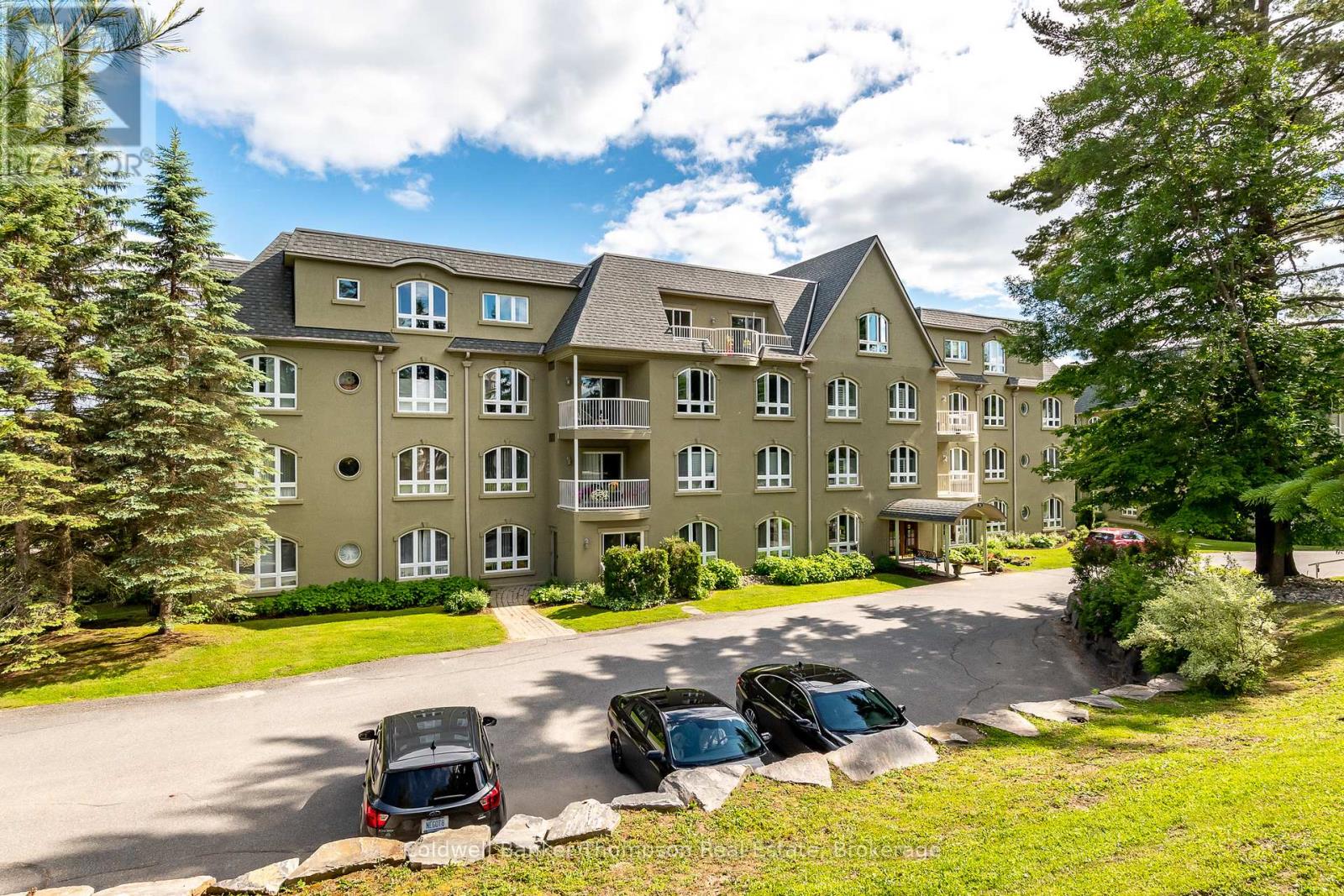 203 - 31 Dairy Lane, Huntsville, Ontario  P1H 2L7 - Photo 3 - X12407890