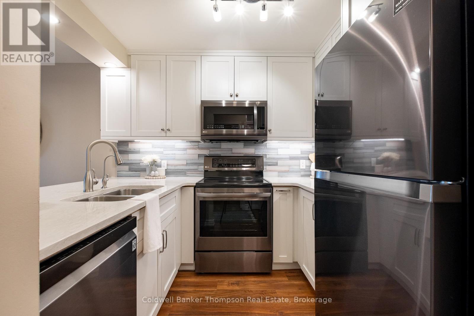 203 - 31 Dairy Lane, Huntsville, Ontario  P1H 2L7 - Photo 8 - X12407890