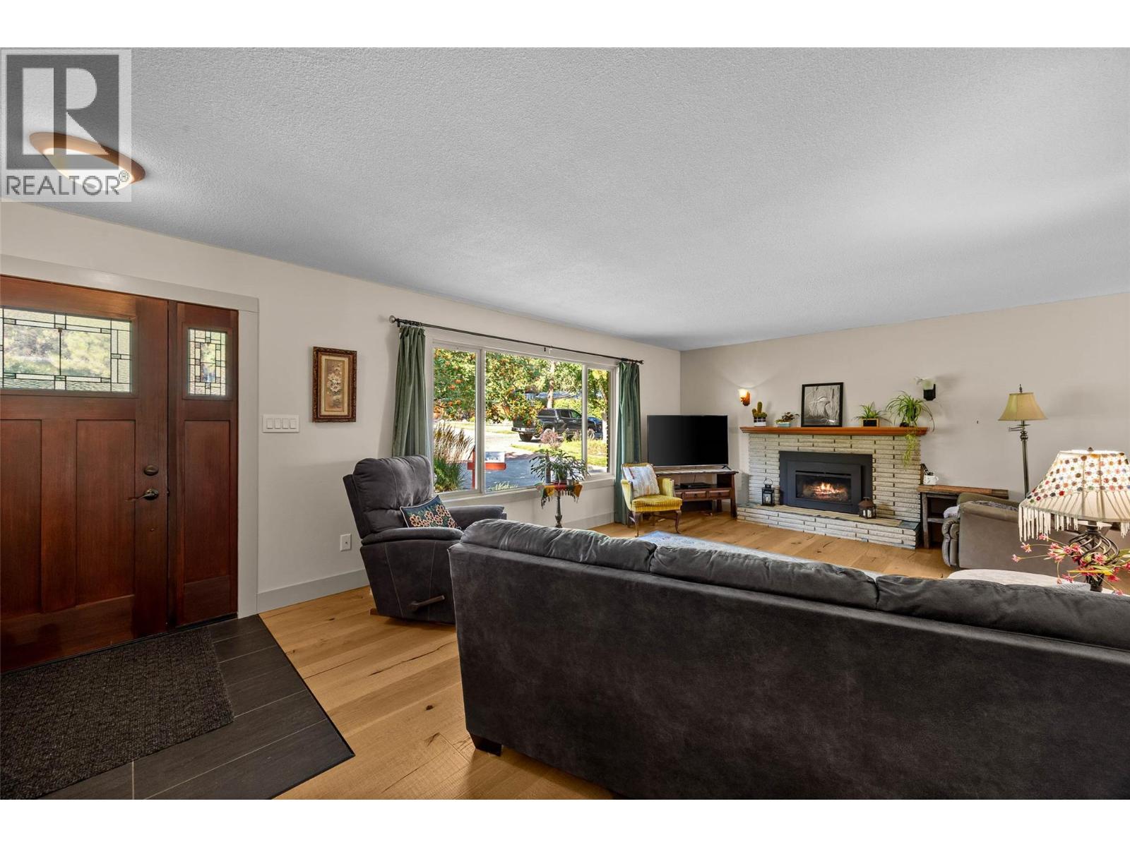 1926 Greaves Avenue, Merritt, British Columbia  V1K 1J3 - Photo 4 - 10363028