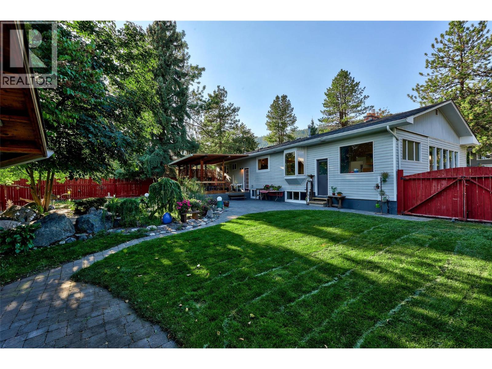 1926 Greaves Avenue, Merritt, British Columbia  V1K 1J3 - Photo 39 - 10363028