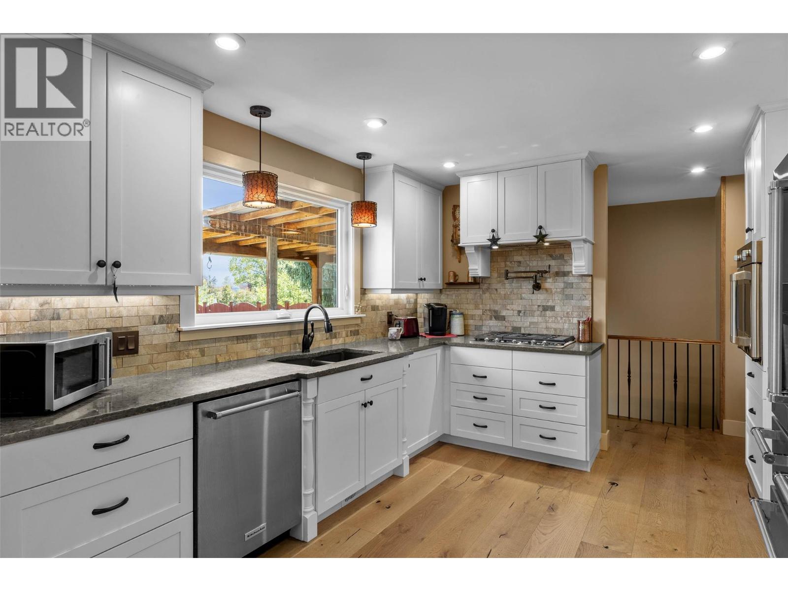 1926 Greaves Avenue, Merritt, British Columbia  V1K 1J3 - Photo 11 - 10363028