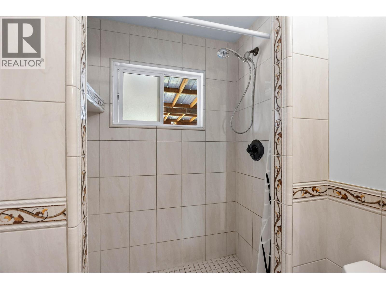 1926 Greaves Avenue, Merritt, British Columbia  V1K 1J3 - Photo 20 - 10363028