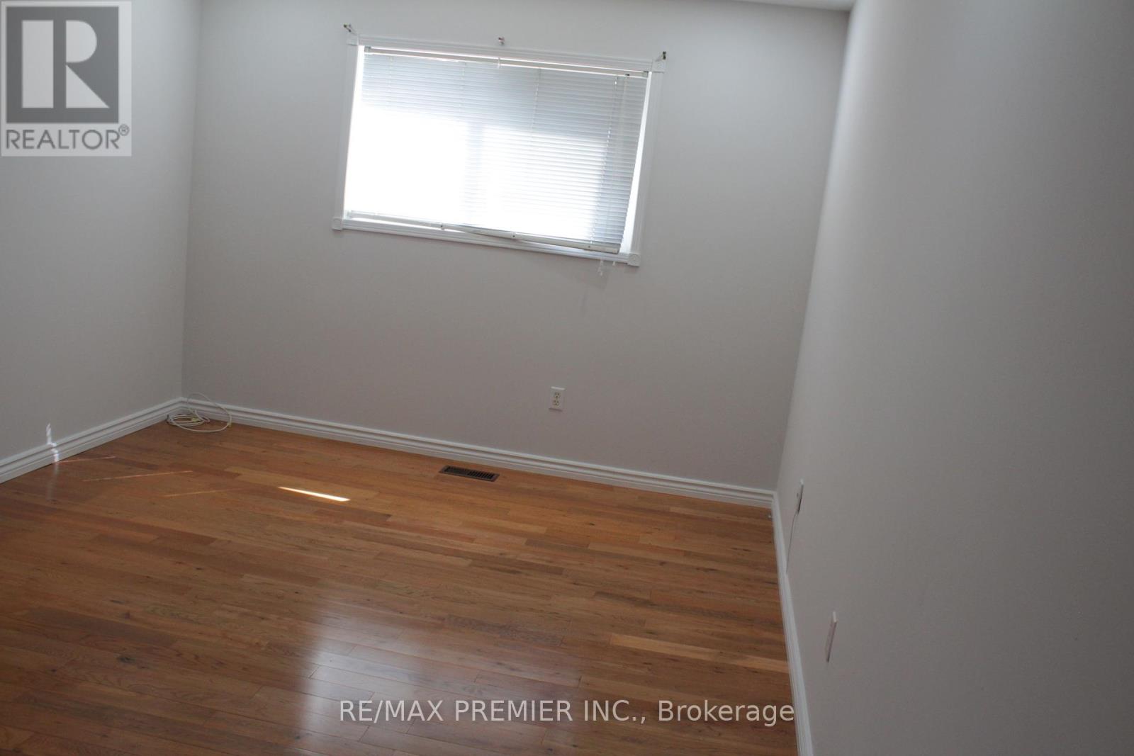 164 Royal Valley Drive, Caledon, Ontario  L7C 1B7 - Photo 17 - W12407846