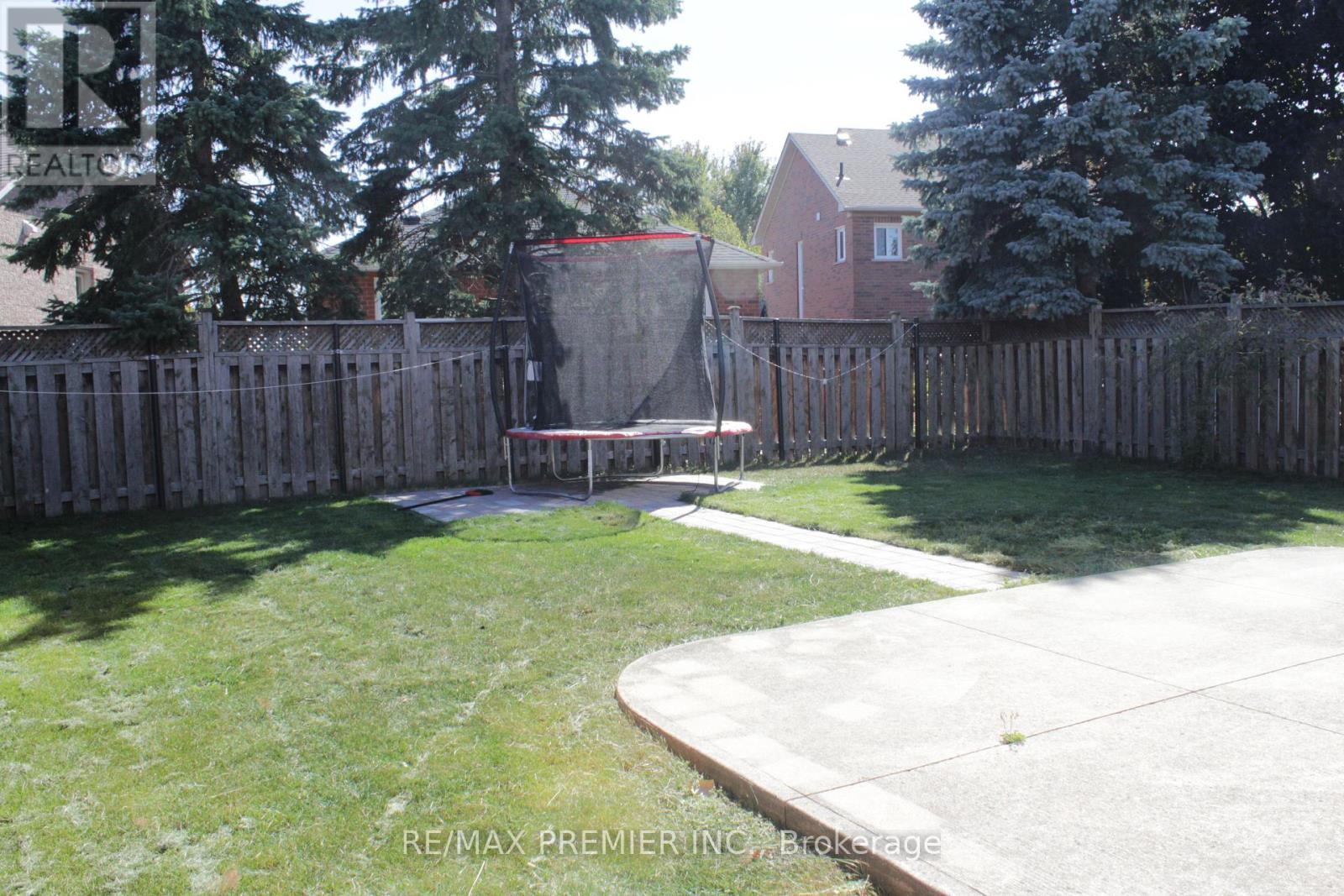 164 Royal Valley Drive, Caledon, Ontario  L7C 1B7 - Photo 26 - W12407846