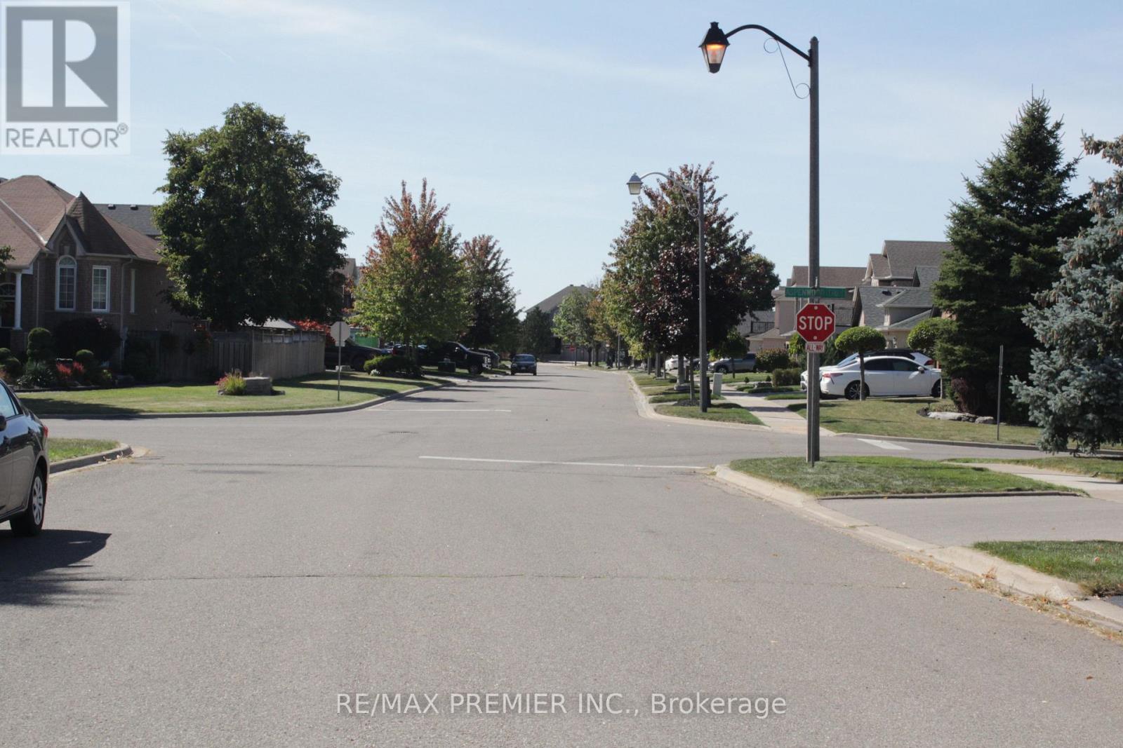 164 Royal Valley Drive, Caledon, Ontario  L7C 1B7 - Photo 32 - W12407846