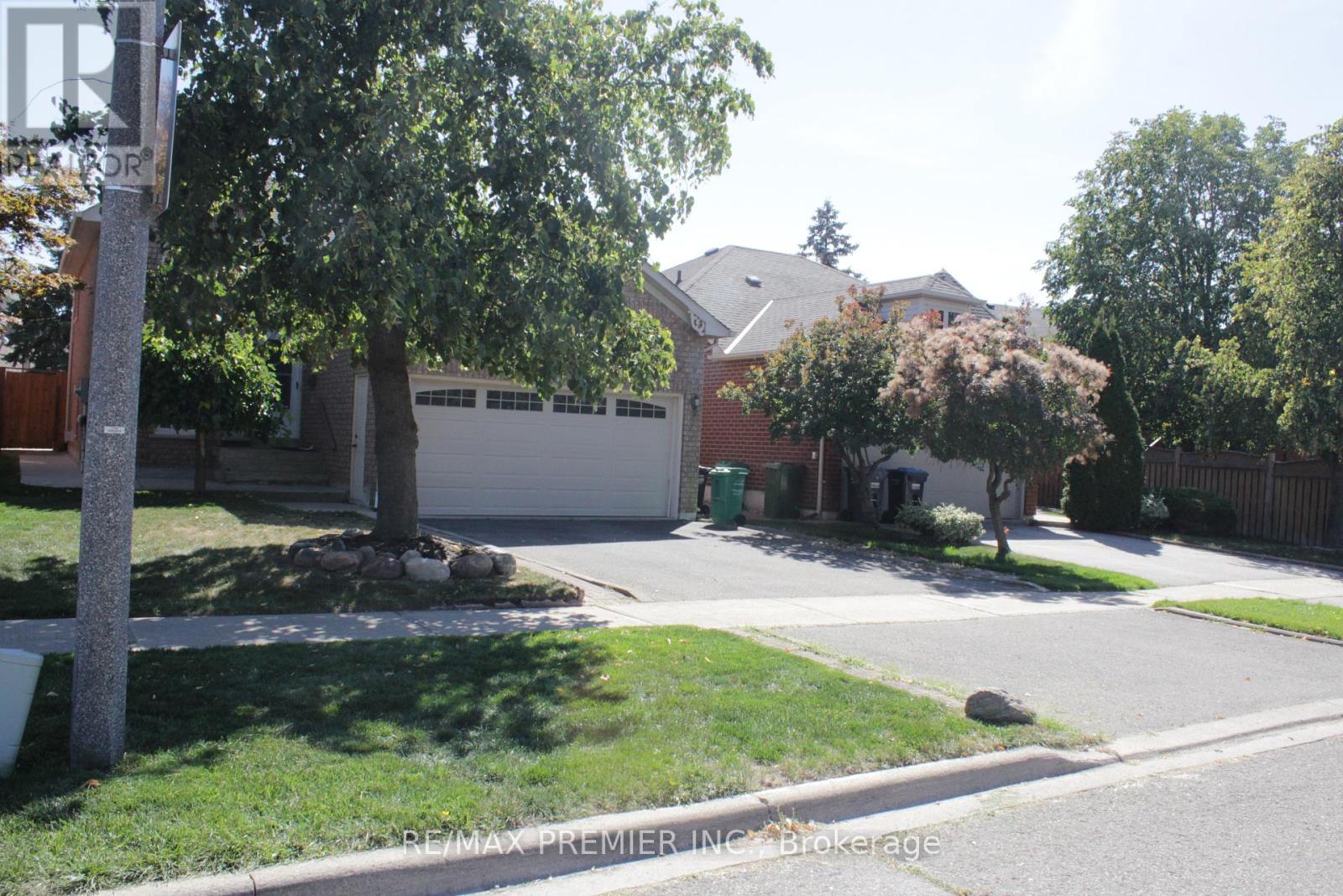 164 Royal Valley Drive, Caledon, Ontario  L7C 1B7 - Photo 5 - W12407846